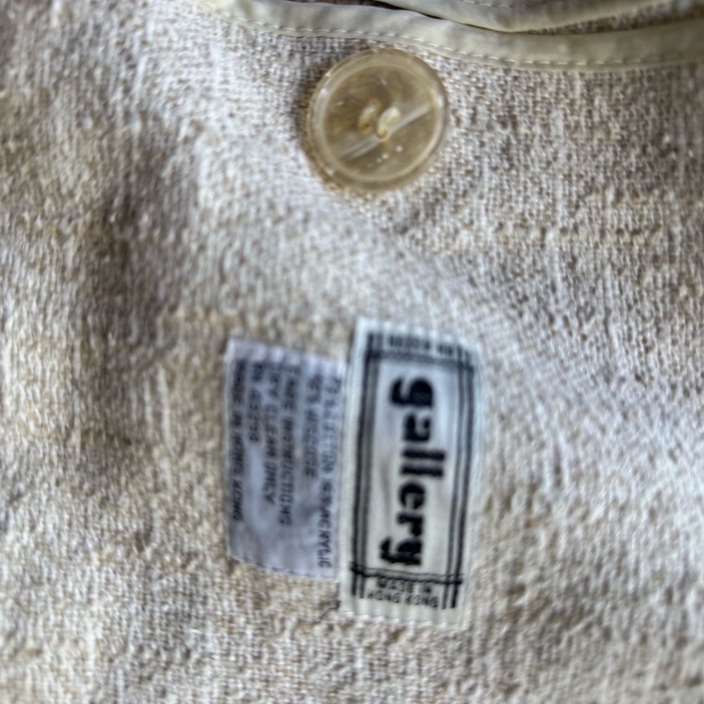 Vintage Gallery‎ Cream Textured Coat made in Hong Kong - Picture 7 of 9